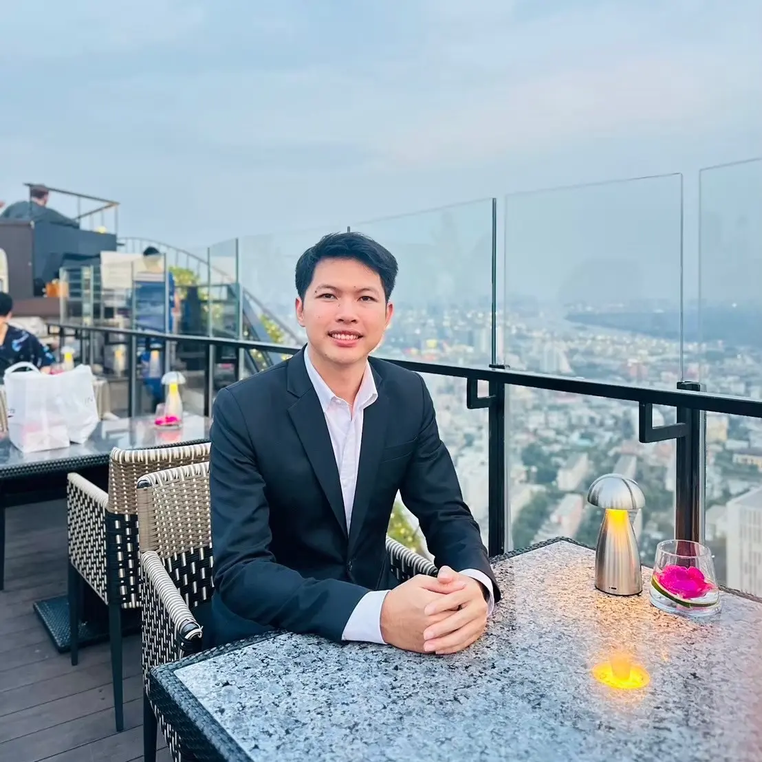คุณเกมส์ ผู้ดูแลระบบการตลาดและประสบการณ์ลูกค้า